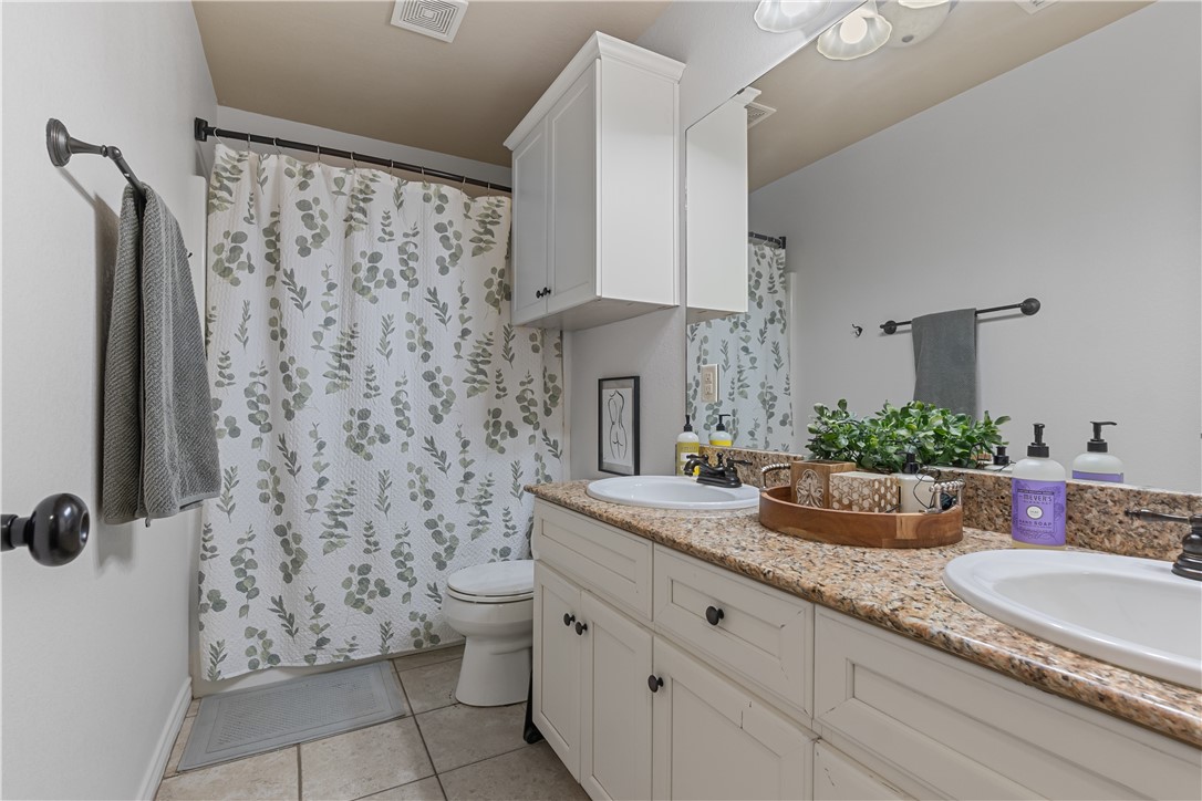 4202 Carnes Court S Property Photo 16