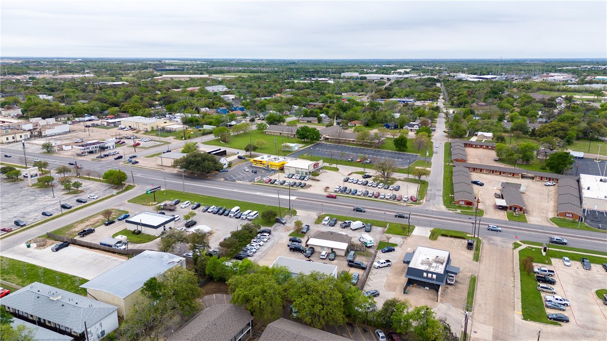 1803 South Texas Avenue Property Photo 2
