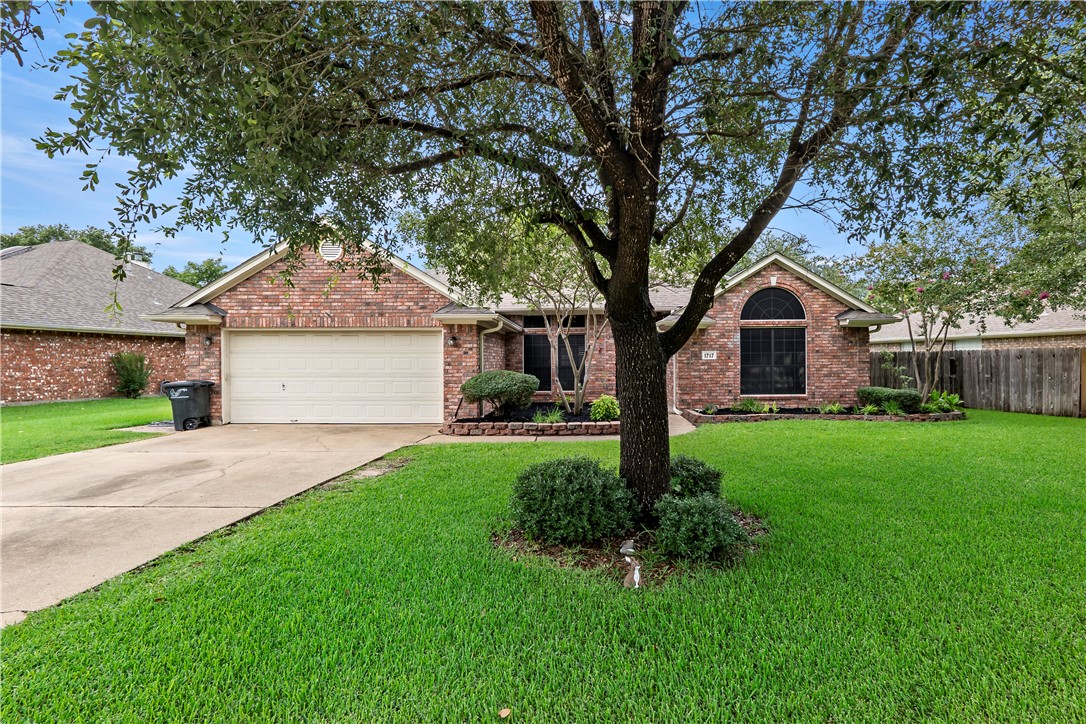 1717 Starling Drive Property Photo 1