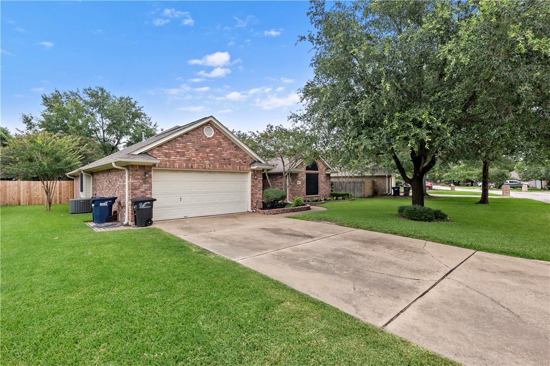 1717 Starling Drive Property Photo 2