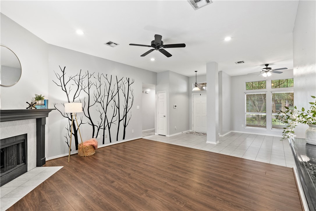 1717 Starling Drive Property Photo 12