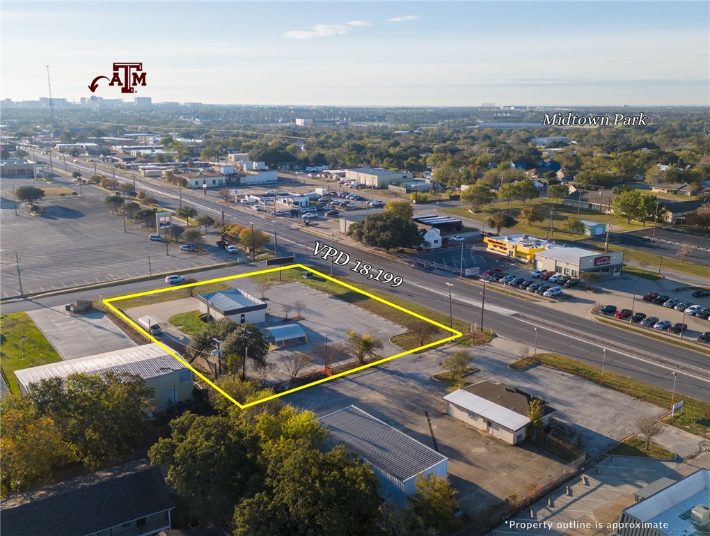 1811 South Texas Avenue Property Photo 1