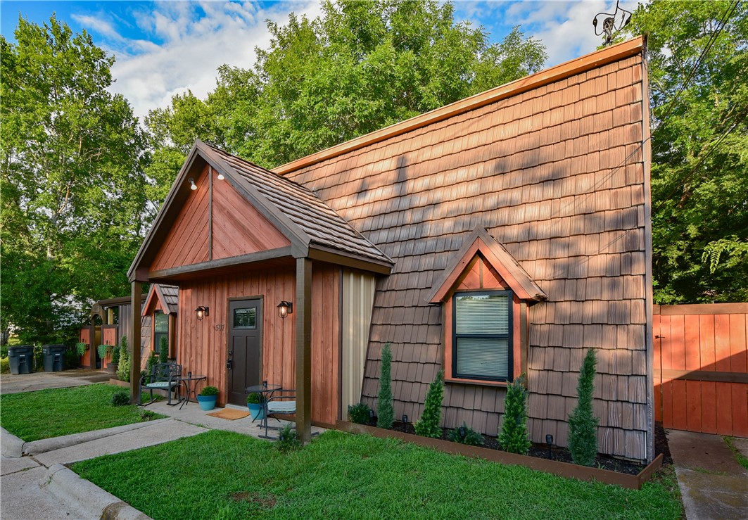 507 Fawn Street W Property Photo 1