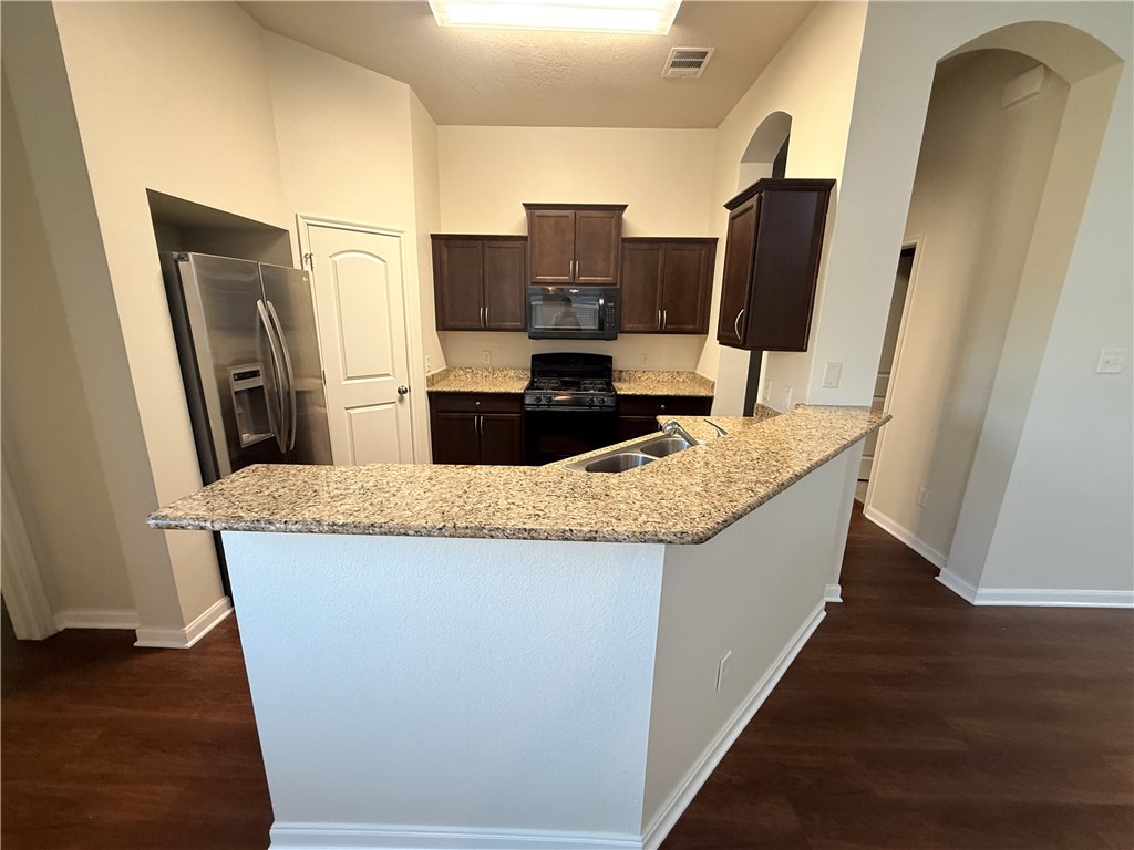 2812 Silver Oak Drive Property Photo 2