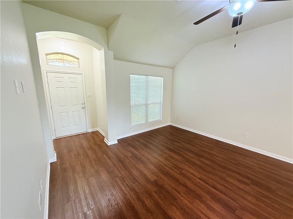 2812 Silver Oak Drive Property Photo 6