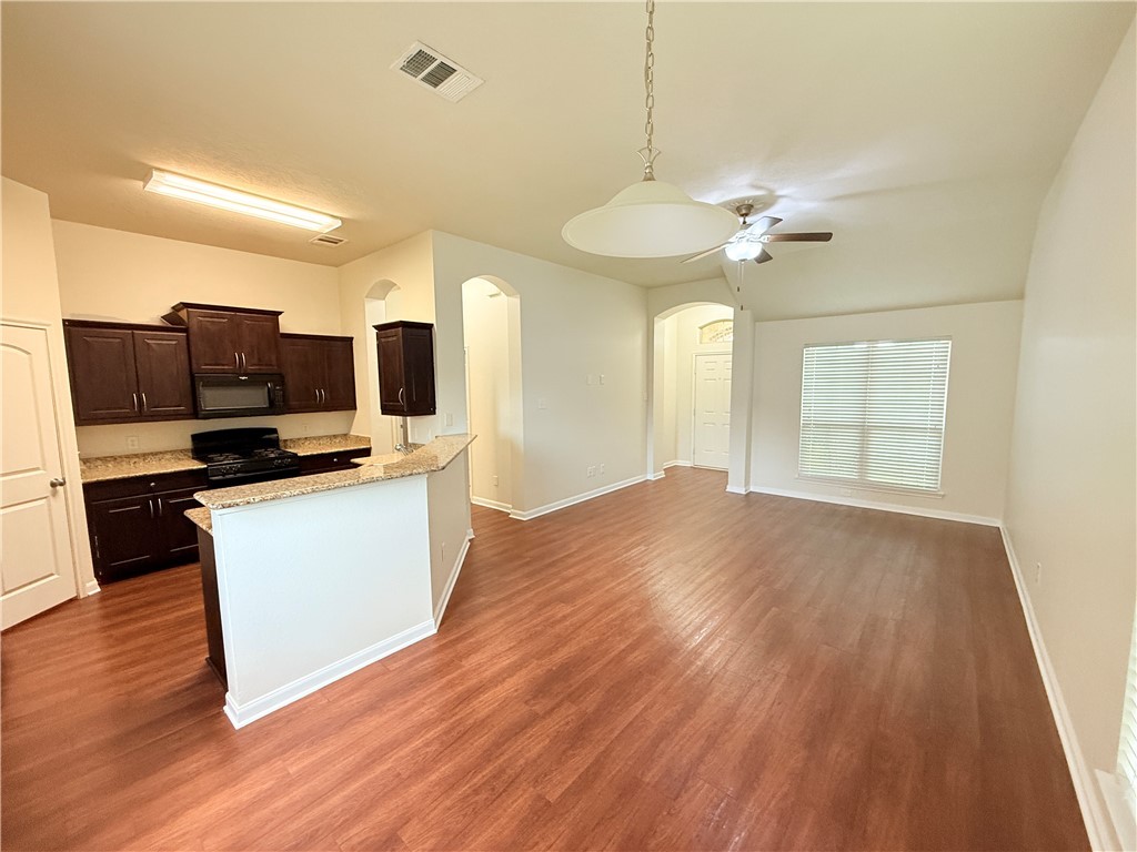 2812 Silver Oak Drive Property Photo 9