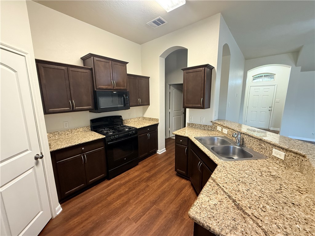 2812 Silver Oak Drive Property Photo 17