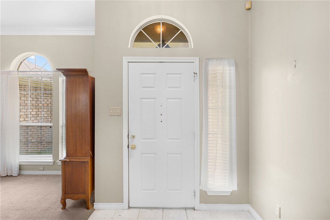 1704 Starling Drive Property Photo 13