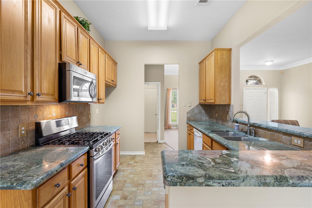 1704 Starling Drive Property Photo 17