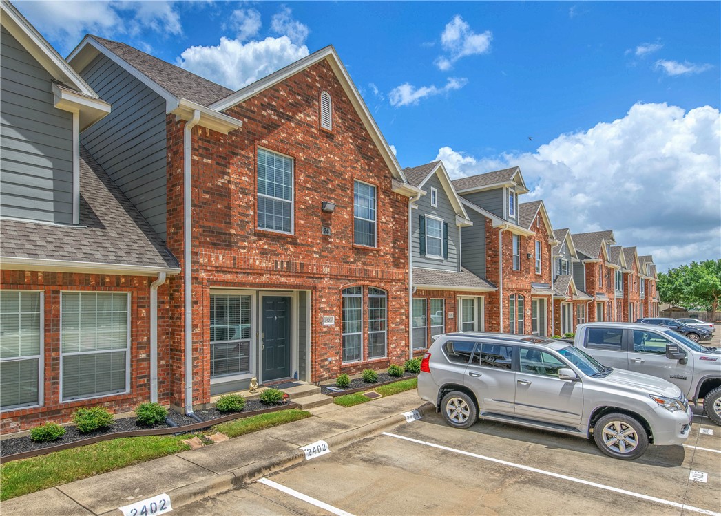 1001 Krenek Tap Road 2403 Property Photo 1