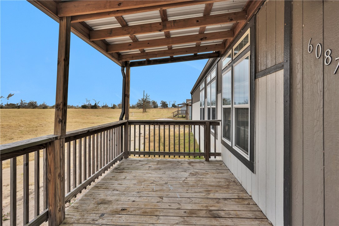 6087 Fm 3060 Farm To Market Road Property Photo 2