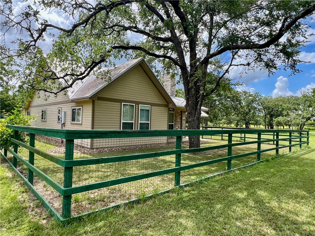 7088 Fm 244 Property Photo 1