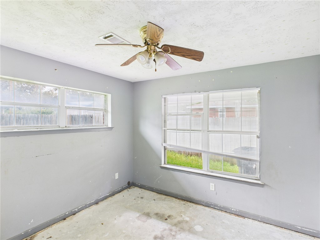 304 Mesa Drive Property Photo 6