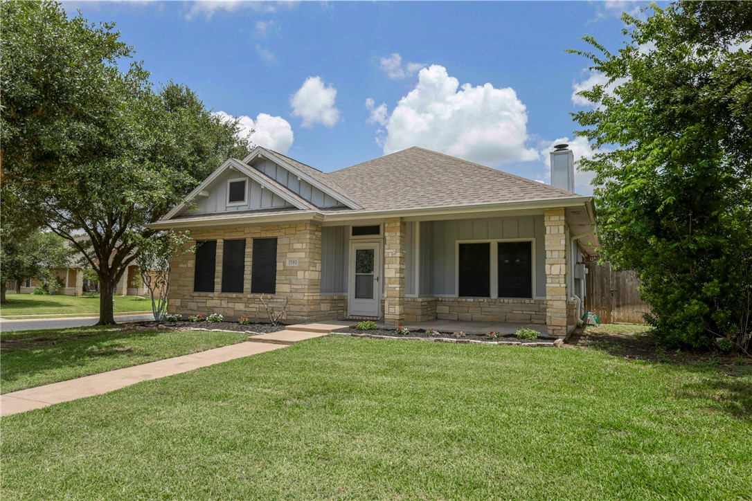 1590 Woodbine Court Property Photo 1