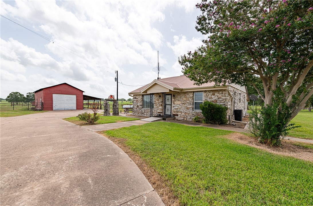 4454 Fm 60 E Property Photo 1