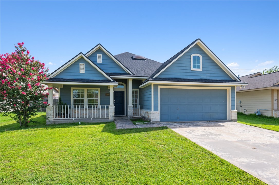 3902 Bridgeberry Court Property Photo 1