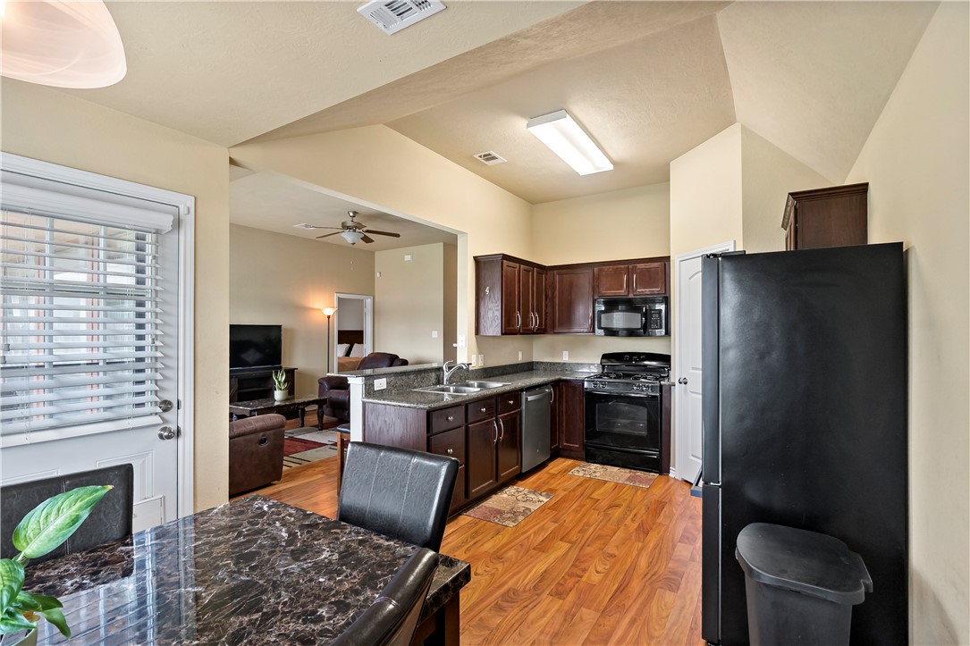 2730 Silver Oak Drive Property Photo 13