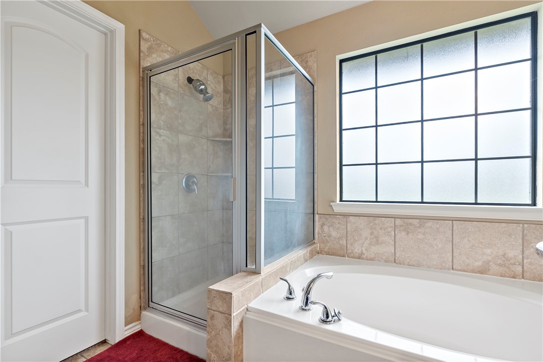 2730 Silver Oak Drive Property Photo 16