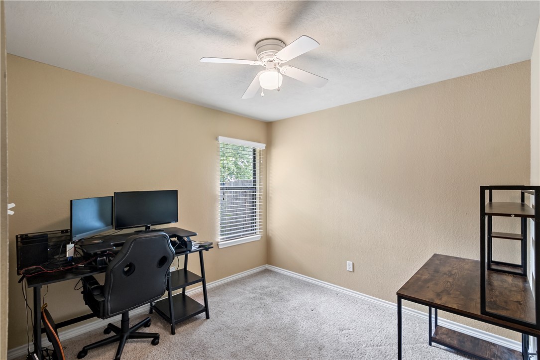 2730 Silver Oak Drive Property Photo 19