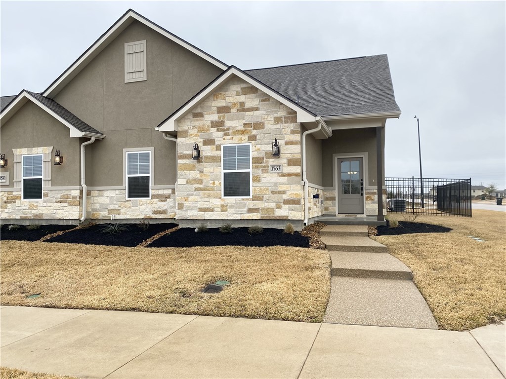 1763 Summit Crossing Lane Property Photo 1