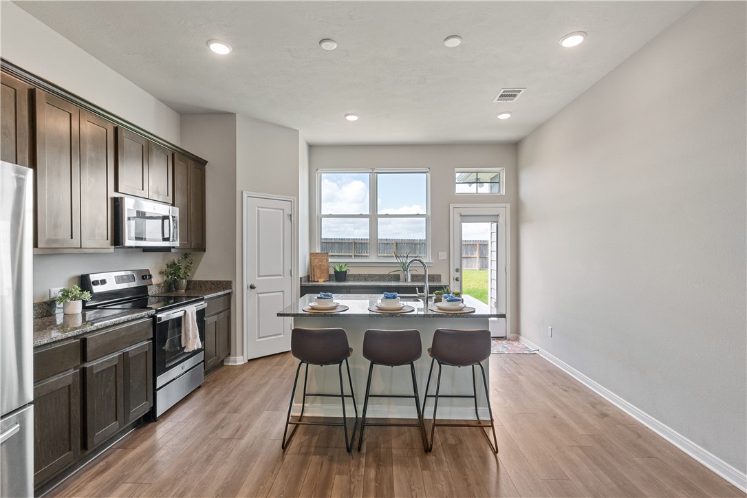 4746 Holm Oak Drive Property Photo 10