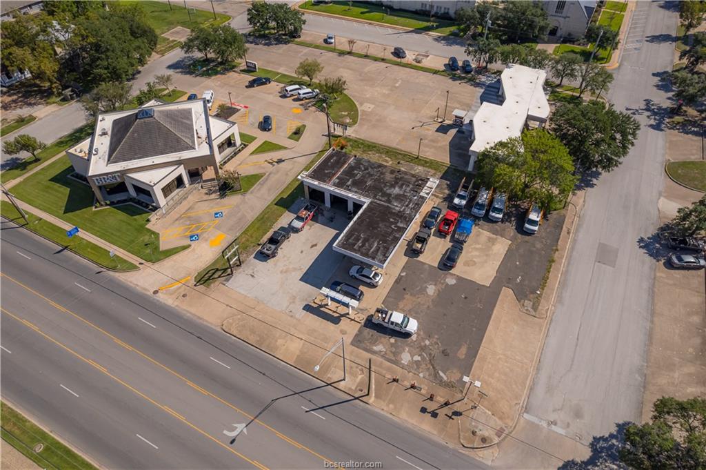 209 South Texas Avenue Property Photo 1