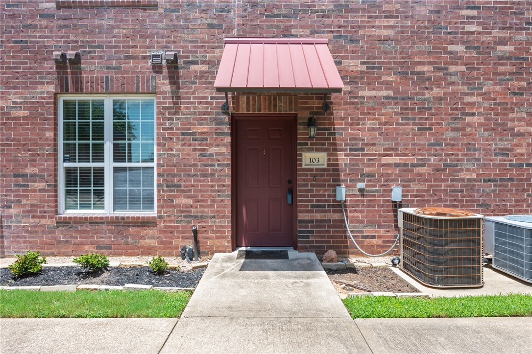 801 Luther Street W 103 Property Photo 1