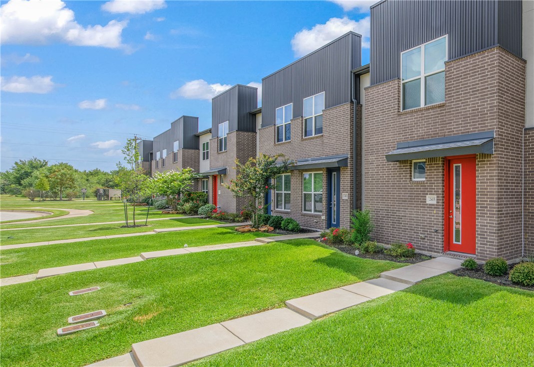 2411 Chinook Way