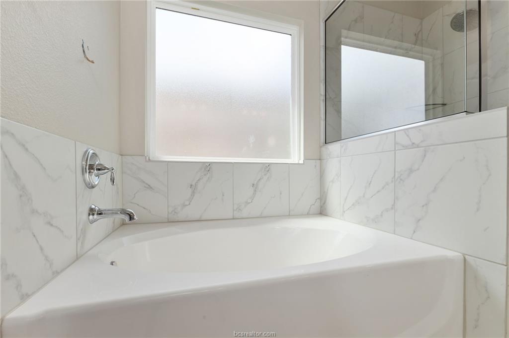 2033 Brisbane Way Property Photo 17