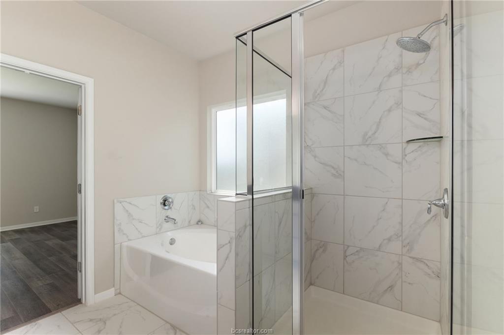 2033 Brisbane Way Property Photo 18