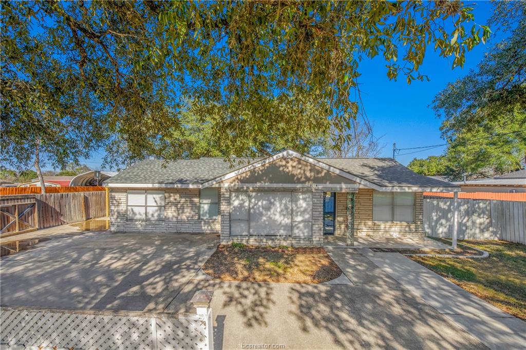 2303 A Bomber Drive Property Photo 1
