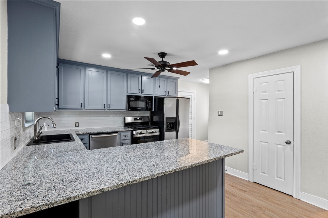 717 Enfield Street Property Photo 5