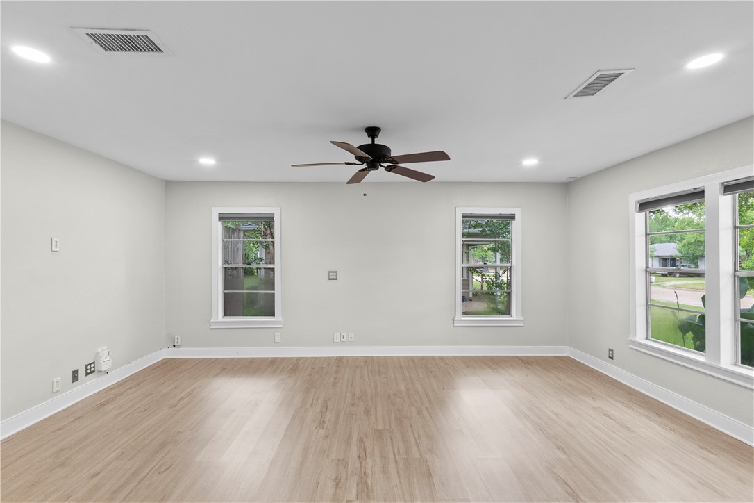 717 Enfield Street Property Photo 13