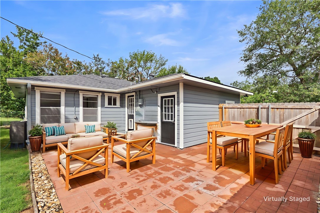 717 Enfield Street Property Photo 25