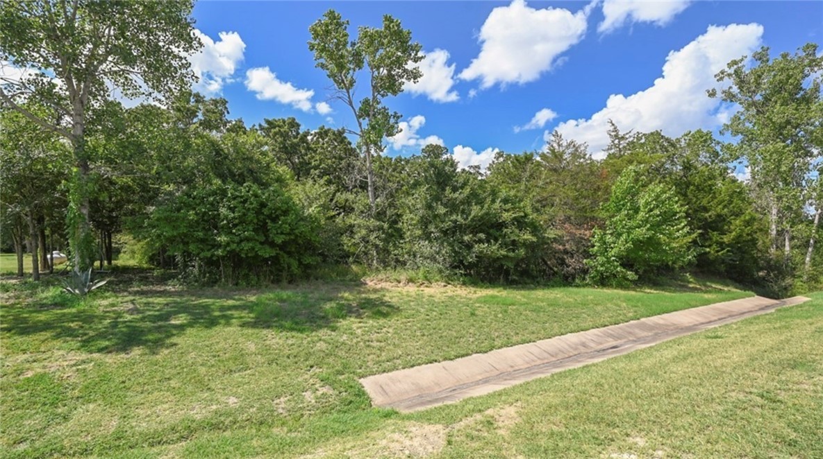 3994 Arboleda Drive Property Photo 1