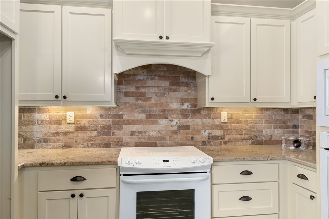3050 Embers Loop Property Photo 11