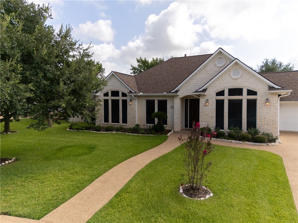 827 Pine Valley Drive Property Photo 1