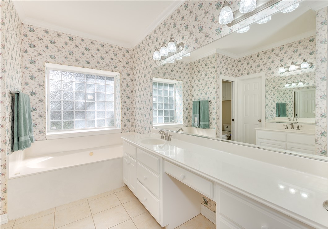 827 Pine Valley Drive Property Photo 23