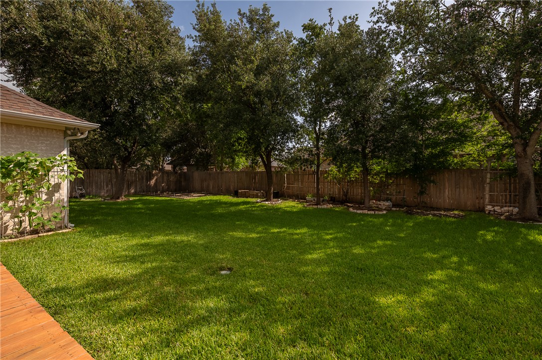 827 Pine Valley Drive Property Photo 32