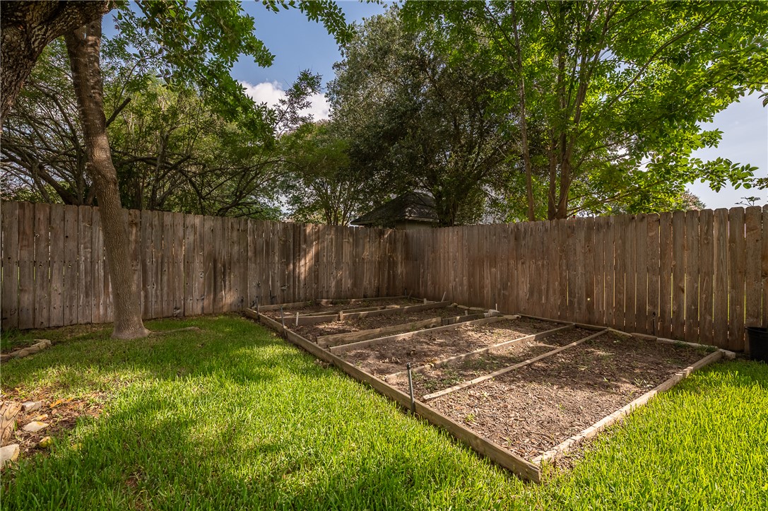 827 Pine Valley Drive Property Photo 37