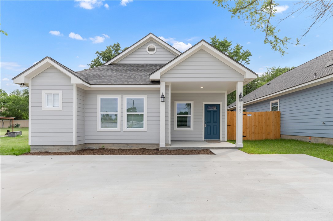 1805 Pin Oak Street Property Photo 1