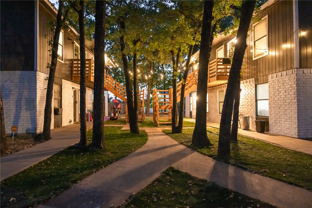 706, 708, 800 Navidad Property Photo 1