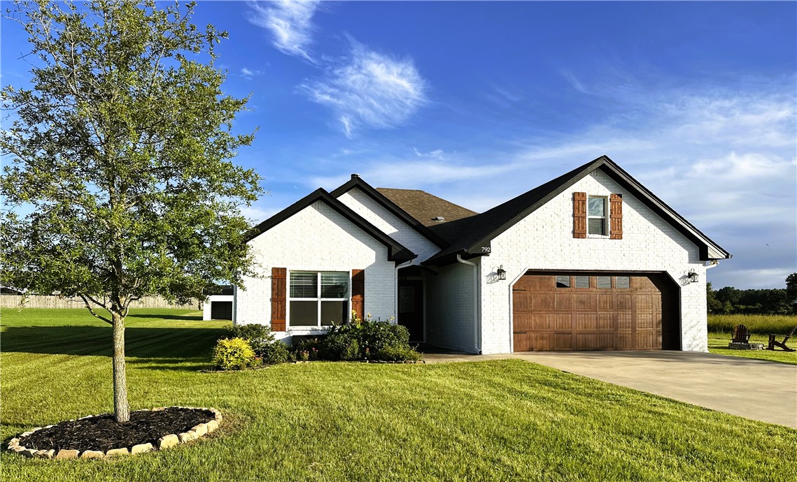 792 Mimosa Lane