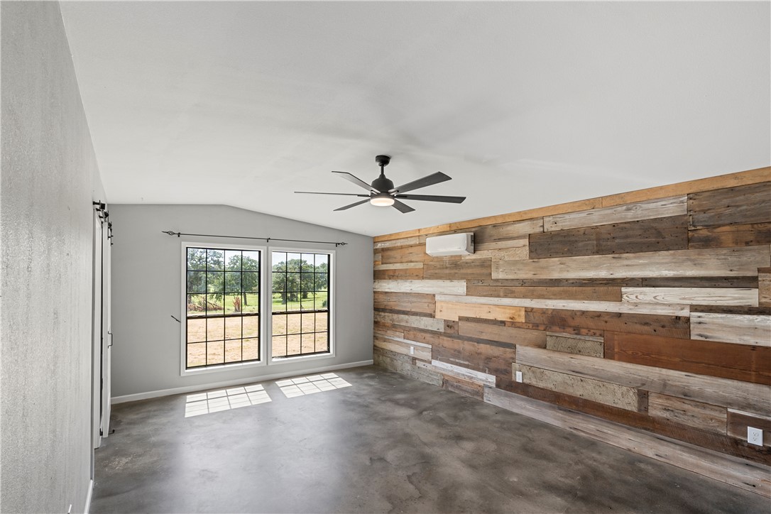 2034 County Road 436 Property Photo 12