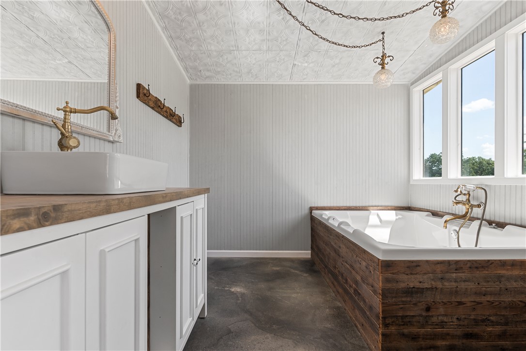 2034 County Road 436 Property Photo 15