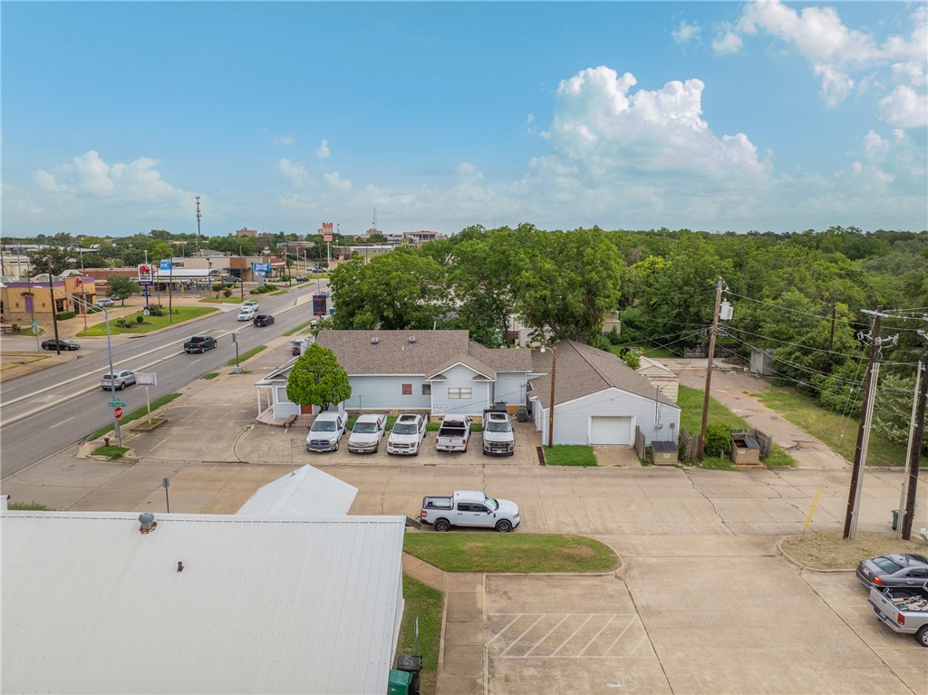 923 South Texas Avenue Property Photo 17