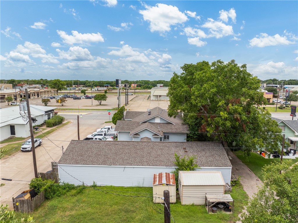 923 South Texas Avenue Property Photo 18