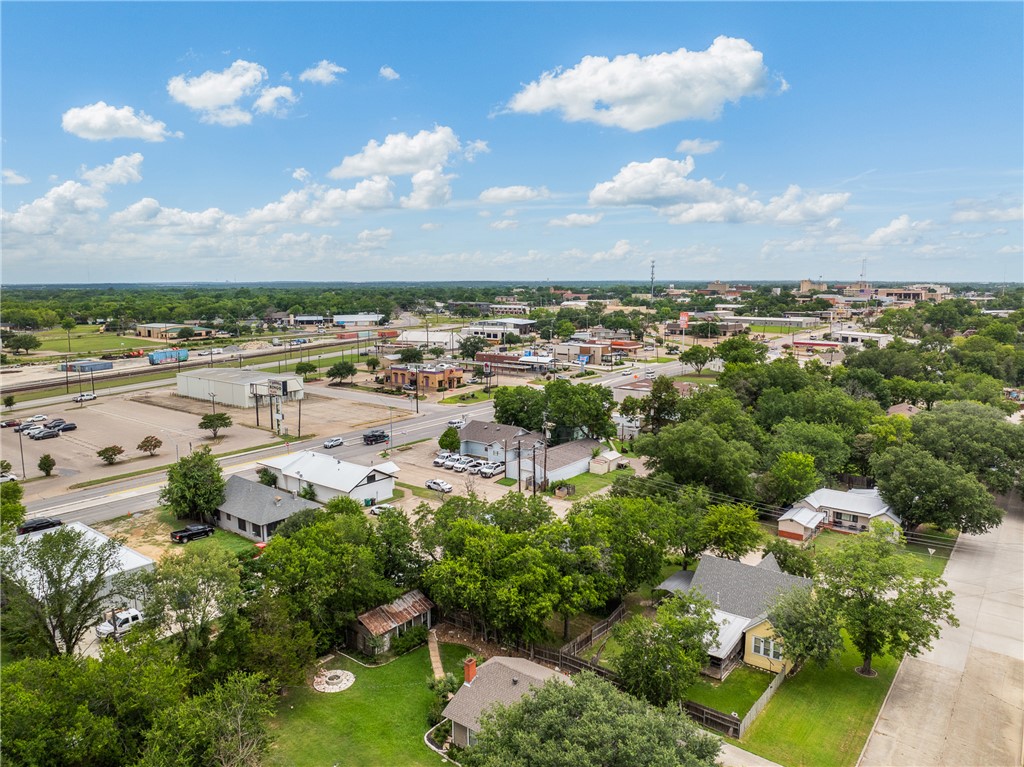 923 South Texas Avenue Property Photo 19