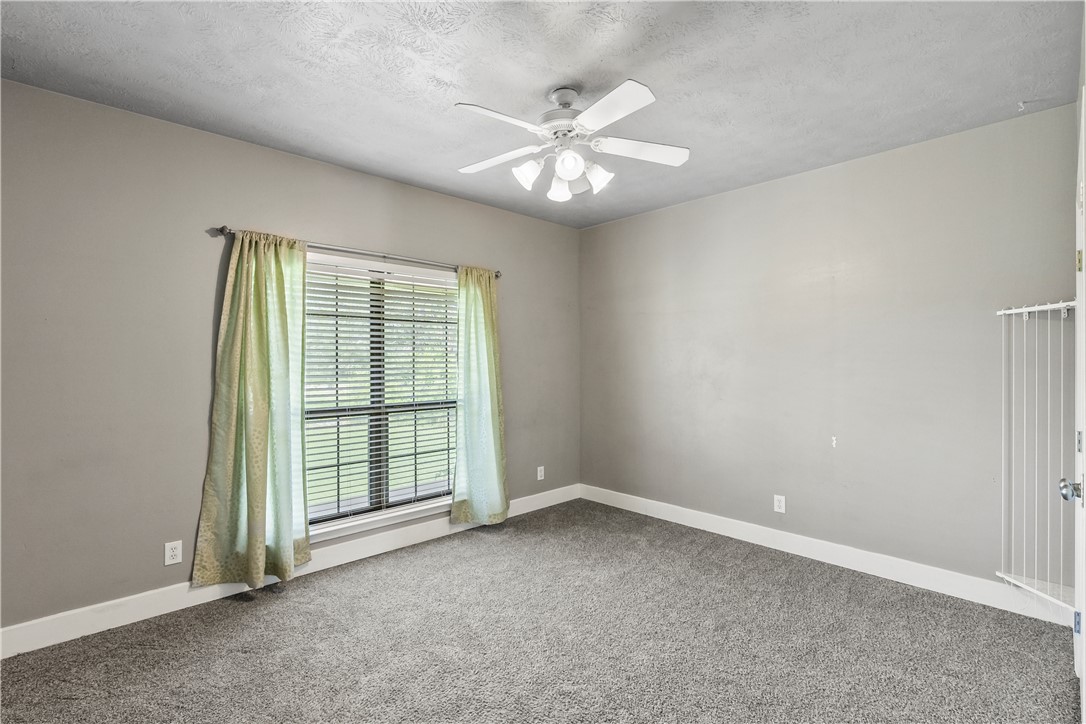 9913 Hunters Run Property Photo 20