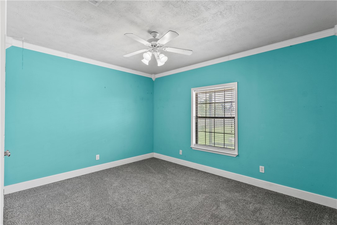 9913 Hunters Run Property Photo 21